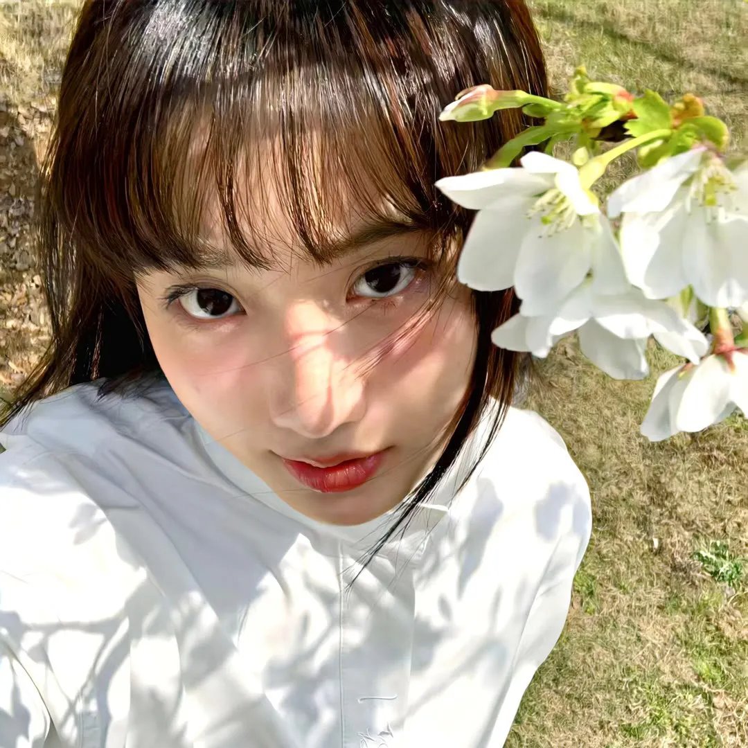 时装周T台实拍：某影帝之子豪车代步炫富，网友群嘲